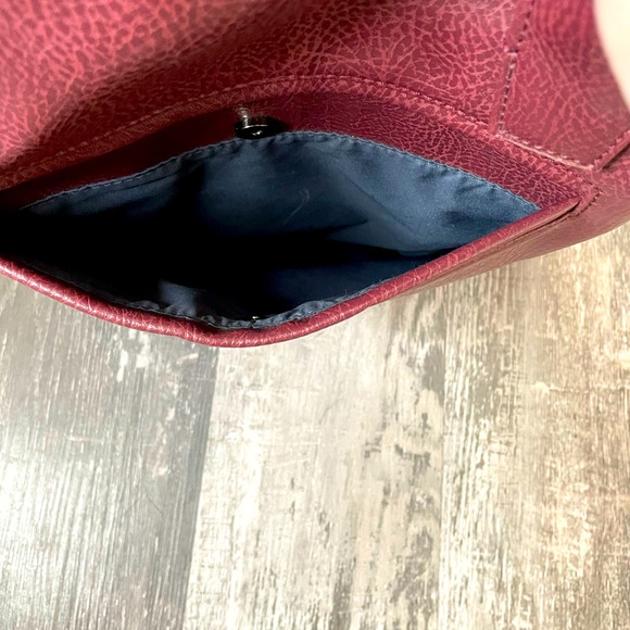 Matt & Nat Messenger/Laptop Bag - Picture 8 of 8